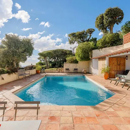 10p Vue Mer Grande Piscine Et Dependance * La Londe-les-Maures